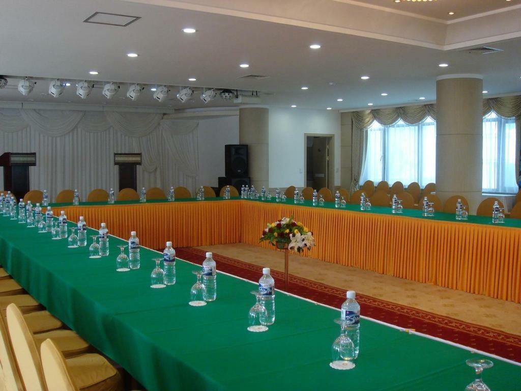Sunjin Grand Hotel Ulaanbaatar Exterior foto